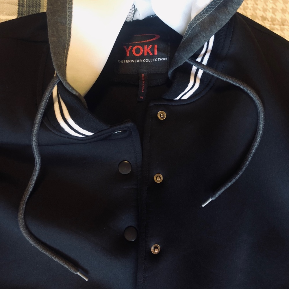 BLACK & WHITE YOKI Hooded Sweatshirt-Style Jacket - Picture 3 of 4